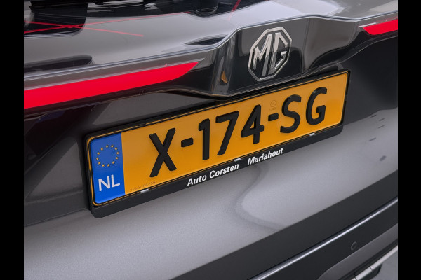 MG Mg4 electric Trophy Extended Range 77kWh Warmtepomp Trekhaak SOH 95% Adap.Cruise Navi 360°Camera Apple Carplay Android Auto Elek.Stoel+Verwar Led Privacy Glas Isofix DAB Bluetooth Dodehoek detector File assistent Rijstrooksensor Wifi 1e Eigenaar Origineel Nederlandse Auto