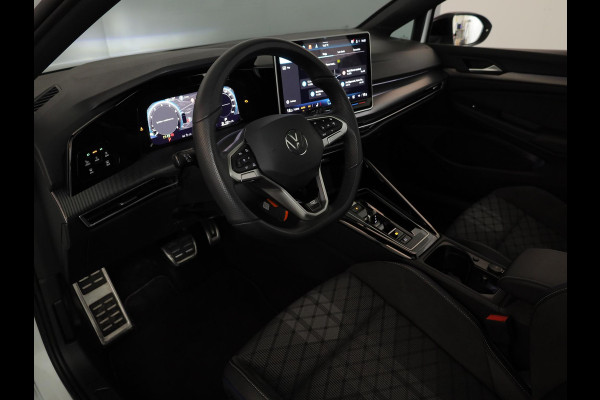 Volkswagen Golf variant 1.5 eTSI R-Line Edition | Black style pakket | Panoramisch schuif-kanteldak | Assistance pakket plus