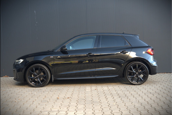 Audi A1 Sportback 35 TFSI S Line edition one S-Line | Bang & Olufsen | Stoelverwarming | Cruise Control | Ambiance Verlichting | Navigatie | Parkeersensoren | Apple Carplay | Climate Control | B&O | LED