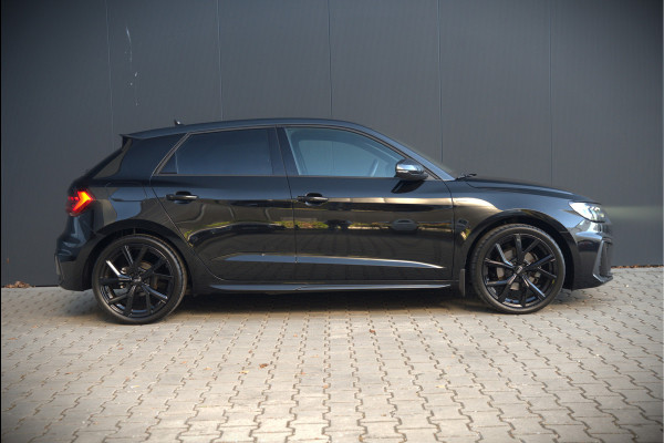 Audi A1 Sportback 35 TFSI S Line edition one S-Line | Bang & Olufsen | Stoelverwarming | Cruise Control | Ambiance Verlichting | Navigatie | Parkeersensoren | Apple Carplay | Climate Control | B&O | LED