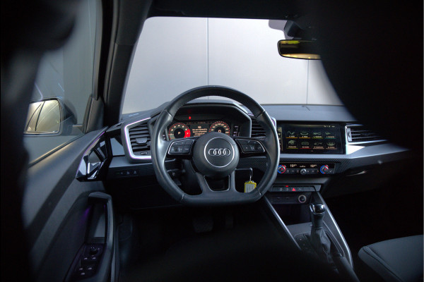Audi A1 Sportback 35 TFSI S Line edition one S-Line | Bang & Olufsen | Stoelverwarming | Cruise Control | Ambiance Verlichting | Navigatie | Parkeersensoren | Apple Carplay | Climate Control | B&O | LED