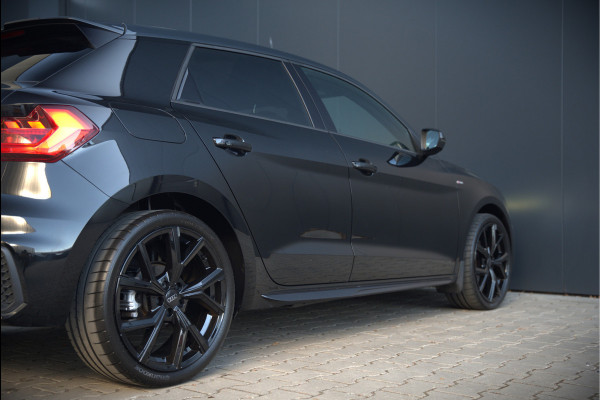 Audi A1 Sportback 35 TFSI S Line edition one S-Line | Bang & Olufsen | Stoelverwarming | Cruise Control | Ambiance Verlichting | Navigatie | Parkeersensoren | Apple Carplay | Climate Control | B&O | LED