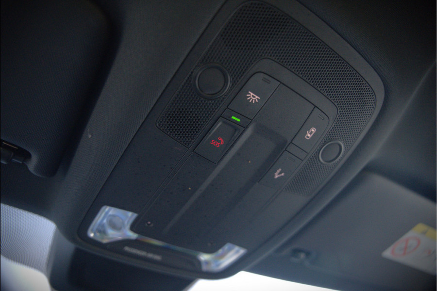 Audi A1 Sportback 35 TFSI S Line edition one S-Line | Bang & Olufsen | Stoelverwarming | Cruise Control | Ambiance Verlichting | Navigatie | Parkeersensoren | Apple Carplay | Climate Control | B&O | LED