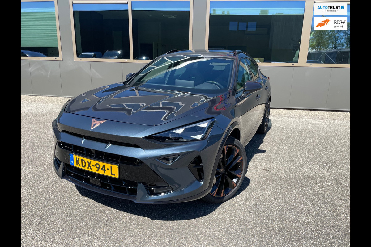 CUPRA Formentor 1.5 TSI e-Hybrid VZ Extreme Panorama 272PK 1ste Eig Dealer Onderhouden Vol in de opties zie adv