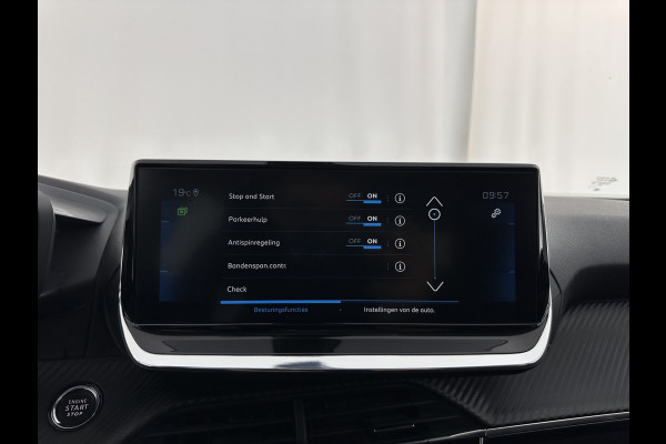 Peugeot 2008 1.5 BlueHDi Blue Lease Allure (INCL.BTW) Aut. *FULL-LED | LEATHER-FABRIC | NAVI-FULLMAP | DIGI-COCKPIT | SPORTSEATS | CAMERA | KEYLESS | PRIVACY-GLASS |  CARPLAY | ECC | PDC | CRUISE | CARPLAY | TOWBAR | 18"ALU*