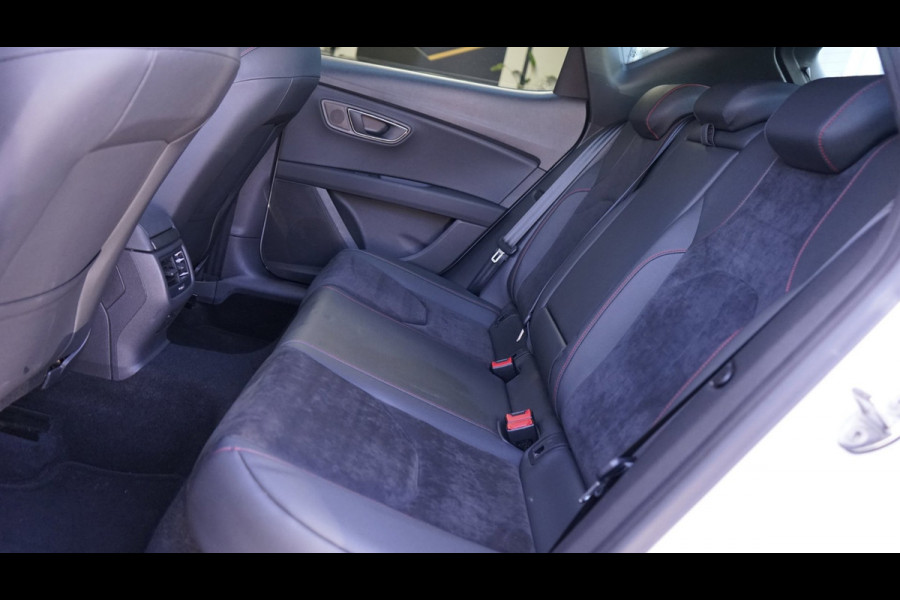 Seat Leon 1.5 TSI FR Ultimate Edition Black Sky AUTOMAAT-ACC-AMBIANCE-BEATS-CAMERA-KEYLESS-MODE-NAVIGATIE-PANORAMA-VIRTUEEL
