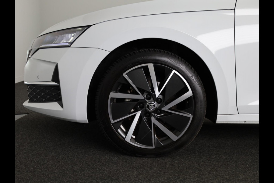 Škoda Octavia Combi 1.5 TSI Business Edition Plus 115PK | Verlengde garantie | Navigatie | 18" LM velgen | Parkeercamera |