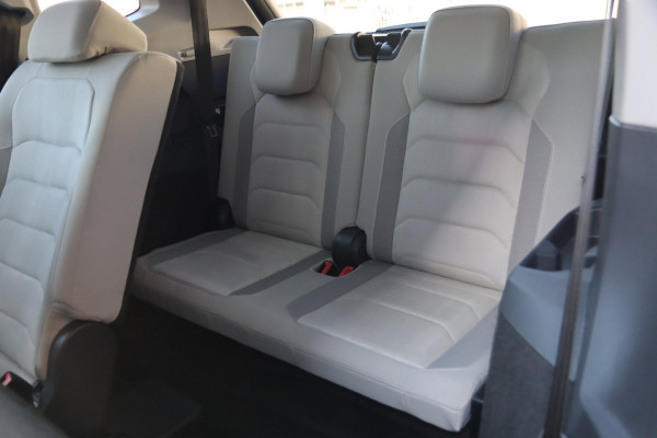 Volkswagen Tiguan Allspace 2.0 TSI 4Motion Highline 7p. / PANODAK / VIRTUAL / ACC / CARPLAY