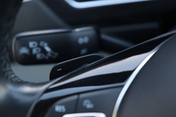 Volkswagen Tiguan Allspace 2.0 TSI 4Motion Highline 7p. / PANODAK / VIRTUAL / ACC / CARPLAY
