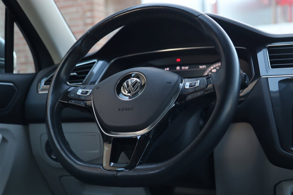 Volkswagen Tiguan Allspace 2.0 TSI 4Motion Highline 7p. / PANODAK / VIRTUAL / ACC / CARPLAY