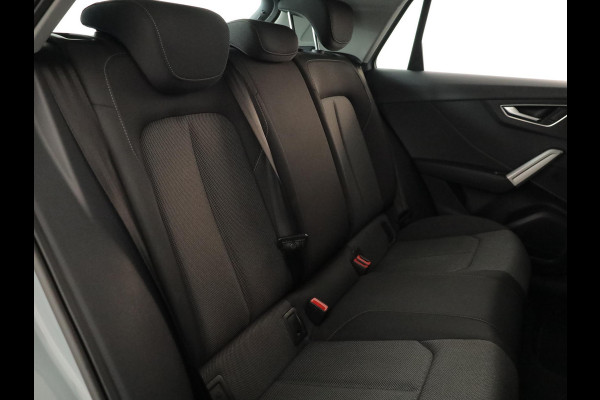 Audi Q2 35 TFSI Business Edition 150pk | Navigatie | 19 inch Lichtmetalen velgen | Parkeersensoren | Cruise controle