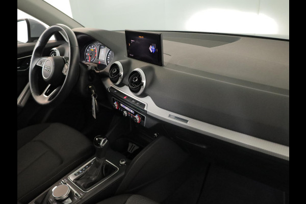 Audi Q2 35 TFSI Business Edition 150pk | Navigatie | 19 inch Lichtmetalen velgen | Parkeersensoren | Cruise controle