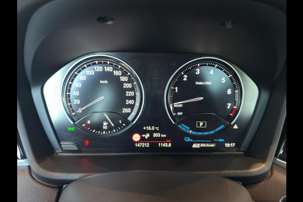 BMW X1 xDrive25e High Executive X-Line Panorama | Leder | Sportstoelen | Led | Park sensors V+A |