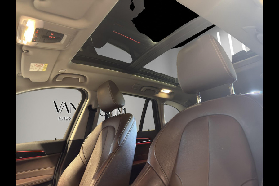 BMW X1 xDrive25e High Executive X-Line Panorama | Leder | Sportstoelen | Led | Park sensors V+A |