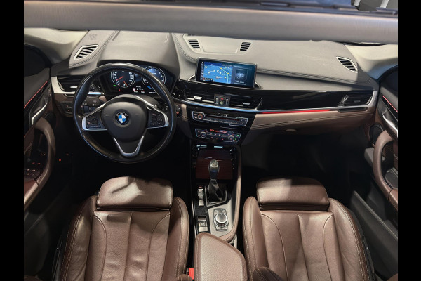BMW X1 xDrive25e High Executive X-Line Panorama | Leder | Sportstoelen | Led | Park sensors V+A |