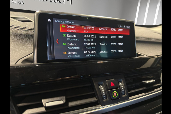 BMW X1 xDrive25e High Executive X-Line Panorama | Leder | Sportstoelen | Led | Park sensors V+A |