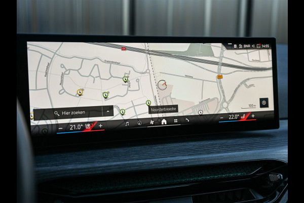 BMW 3 Serie Touring 330e xDrive M sport | Accu 19,5kWh | Trekhaak | Panorama dak  | Active Cruise | Camera  | Ambiance interieur