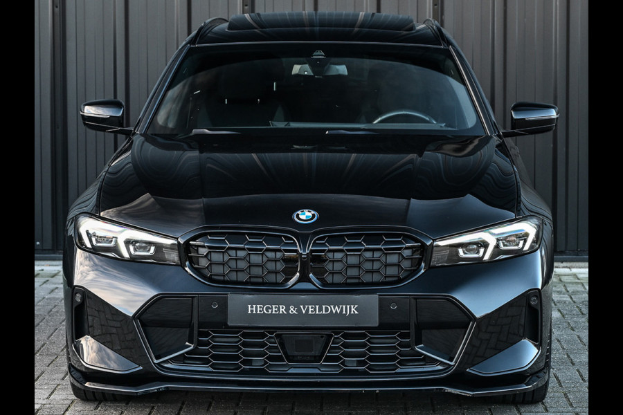 BMW 3 Serie Touring 330e xDrive M sport | Accu 19,5kWh | Trekhaak | Panorama dak  | Active Cruise | Camera  | Ambiance interieur
