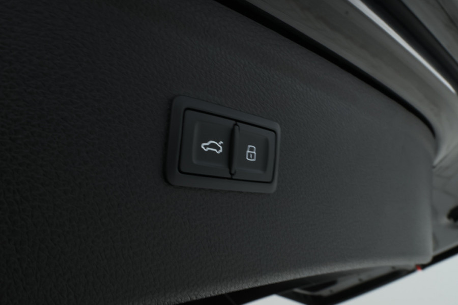 Audi Q5 30 TDI Design Automaat, Virtual, Leer, Trekhaak