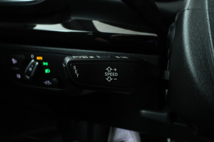 Audi Q5 30 TDI Design Automaat, Virtual, Leer, Trekhaak