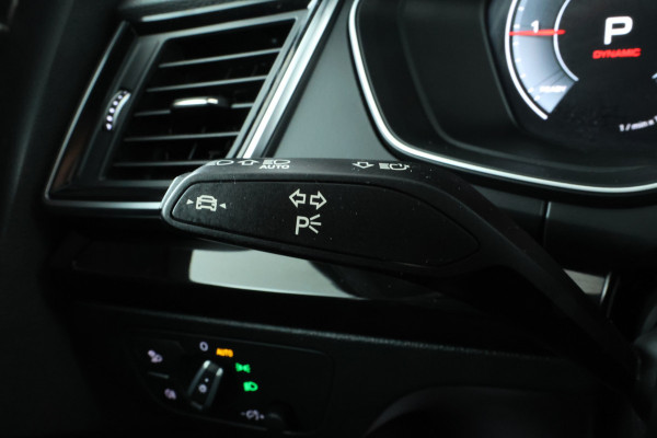 Audi Q5 30 TDI Design Automaat, Virtual, Leer, Trekhaak