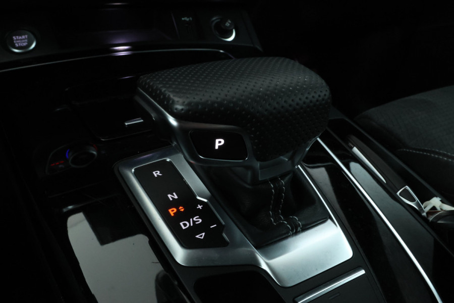Audi Q5 30 TDI Design Automaat, Virtual, Leer, Trekhaak