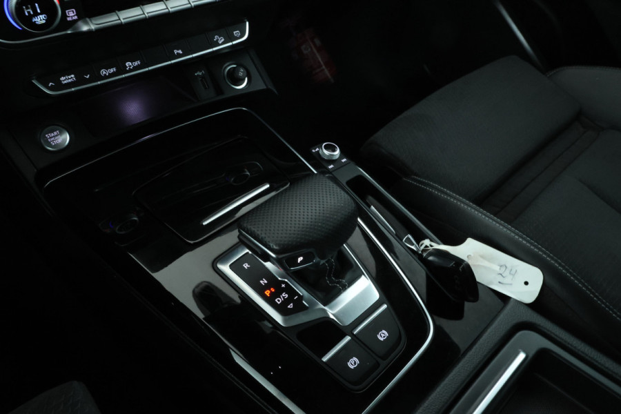 Audi Q5 30 TDI Design Automaat, Virtual, Leer, Trekhaak