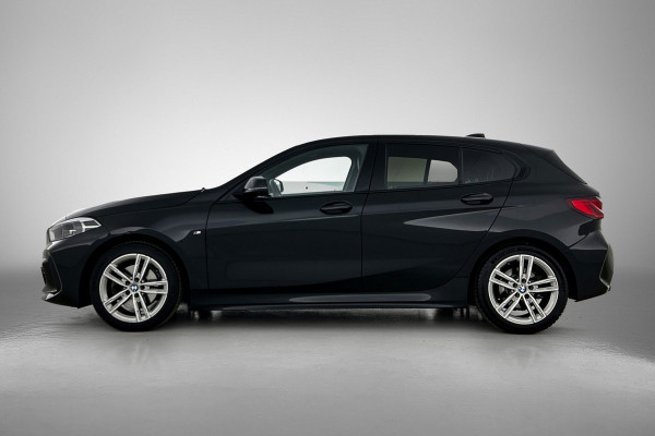BMW 1-serie 118i Corporate Executive M-sport (Dealer OnderH, NAvi, StoelV, PDC V+A, Led, Cruise Con, Etc)