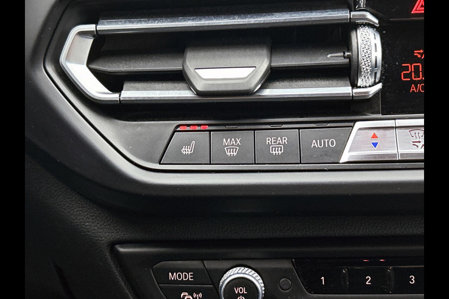 BMW 1-serie 118i Corporate Executive M-sport (Dealer OnderH, NAvi, StoelV, PDC V+A, Led, Cruise Con, Etc)