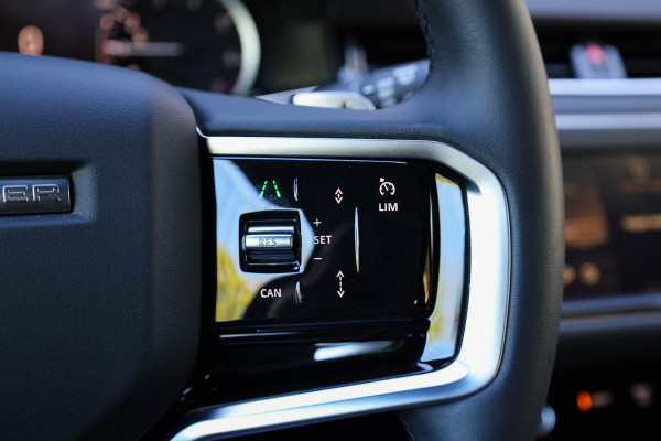 Land Rover Range Rover Evoque 1.5 P300e AWD R-Dynamic S | BTW | CAMERA | ACC | ELEK.TREKHAAK | DODEHOEK | CARPLAY |