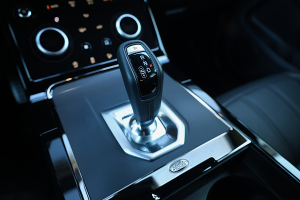 Land Rover Range Rover Evoque 1.5 P300e AWD R-Dynamic S | BTW | CAMERA | ACC | ELEK.TREKHAAK | DODEHOEK | CARPLAY |