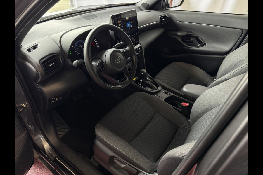 Toyota Yaris Cross 1.5 HYBRID DYNAMIC KEYLESS CAMERA LED ZWARTE HEMEL STOEL/STUUR VERW. 17''LMV ✅ Top Auto's Wijchen , Al 30 Jaar verkoop van Toyota , Type's Launch / Executive / Dynamic / First Edition / Business / Zowel Phev / Hev / Benzine / met fabrieksgarantie ✅