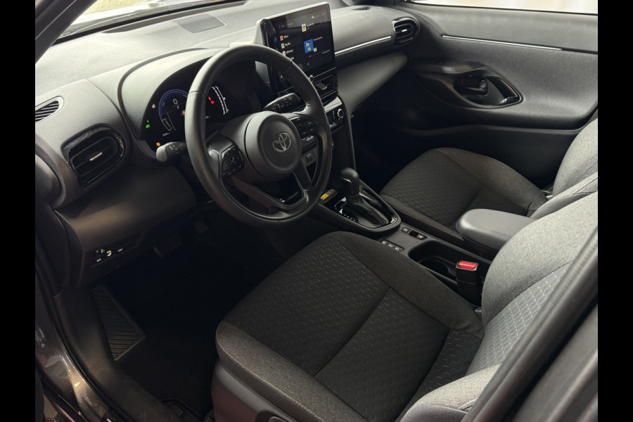 Toyota Yaris Cross 1.5 HYBRID DYNAMIC KEYLESS CAMERA LED ZWARTE HEMEL STOEL/STUUR VERW. 17''LMV ✅ Top Auto's Wijchen , Al 30 Jaar verkoop van Toyota , Type's Launch / Executive / Dynamic / First Edition / Business / Zowel Phev / Hev / Benzine / met fabrieksgarantie ✅