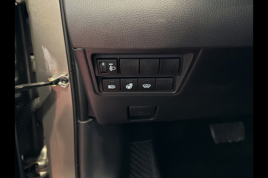 Toyota Yaris Cross 1.5 HYBRID DYNAMIC KEYLESS CAMERA LED ZWARTE HEMEL STOEL/STUUR VERW. 17''LMV ✅ Top Auto's Wijchen , Al 30 Jaar verkoop van Toyota , Type's Launch / Executive / Dynamic / First Edition / Business / Zowel Phev / Hev / Benzine / met fabrieksgarantie ✅