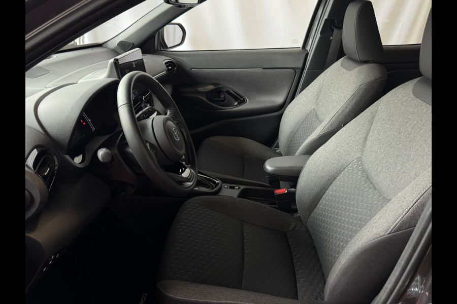 Toyota Yaris Cross 1.5 HYBRID DYNAMIC KEYLESS CAMERA LED ZWARTE HEMEL STOEL/STUUR VERW. 17''LMV ✅ Top Auto's Wijchen , Al 30 Jaar verkoop van Toyota , Type's Launch / Executive / Dynamic / First Edition / Business / Zowel Phev / Hev / Benzine / met fabrieksgarantie ✅