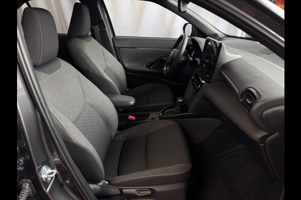 Toyota Yaris Cross 1.5 HYBRID DYNAMIC KEYLESS CAMERA LED ZWARTE HEMEL STOEL/STUUR VERW. 17''LMV ✅ Top Auto's Wijchen , Al 30 Jaar verkoop van Toyota , Type's Launch / Executive / Dynamic / First Edition / Business / Zowel Phev / Hev / Benzine / met fabrieksgarantie ✅