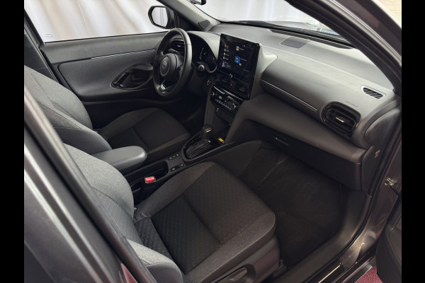 Toyota Yaris Cross 1.5 HYBRID DYNAMIC KEYLESS CAMERA LED ZWARTE HEMEL STOEL/STUUR VERW. 17''LMV ✅ Top Auto's Wijchen , Al 30 Jaar verkoop van Toyota , Type's Launch / Executive / Dynamic / First Edition / Business / Zowel Phev / Hev / Benzine / met fabrieksgarantie ✅