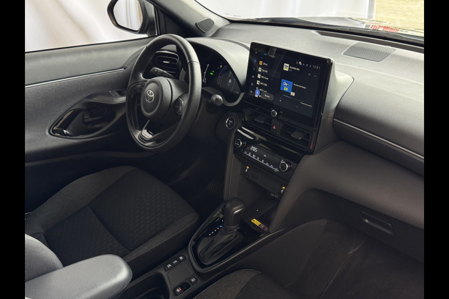 Toyota Yaris Cross 1.5 HYBRID DYNAMIC KEYLESS CAMERA LED ZWARTE HEMEL STOEL/STUUR VERW. 17''LMV ✅ Top Auto's Wijchen , Al 30 Jaar verkoop van Toyota , Type's Launch / Executive / Dynamic / First Edition / Business / Zowel Phev / Hev / Benzine / met fabrieksgarantie ✅