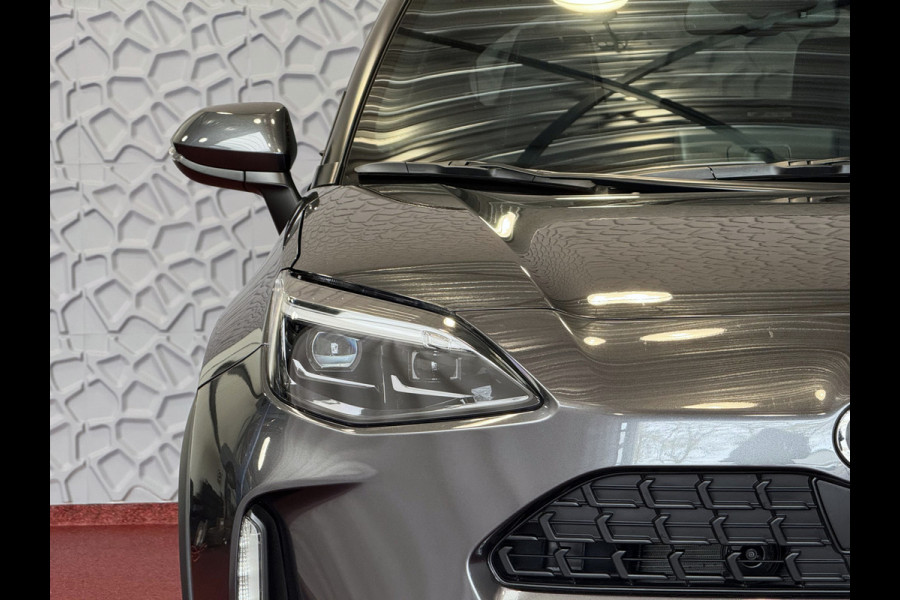 Toyota Yaris Cross 1.5 HYBRID DYNAMIC KEYLESS CAMERA LED ZWARTE HEMEL STOEL/STUUR VERW. 17''LMV ✅ Top Auto's Wijchen , Al 30 Jaar verkoop van Toyota , Type's Launch / Executive / Dynamic / First Edition / Business / Zowel Phev / Hev / Benzine / met fabrieksgarantie ✅