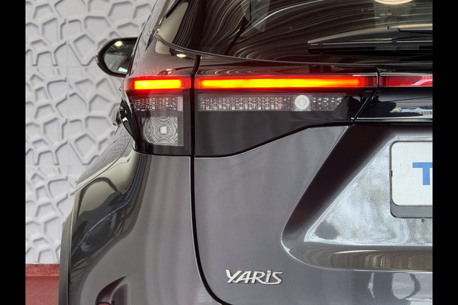Toyota Yaris Cross 1.5 HYBRID DYNAMIC KEYLESS CAMERA LED ZWARTE HEMEL STOEL/STUUR VERW. 17''LMV ✅ Top Auto's Wijchen , Al 30 Jaar verkoop van Toyota , Type's Launch / Executive / Dynamic / First Edition / Business / Zowel Phev / Hev / Benzine / met fabrieksgarantie ✅