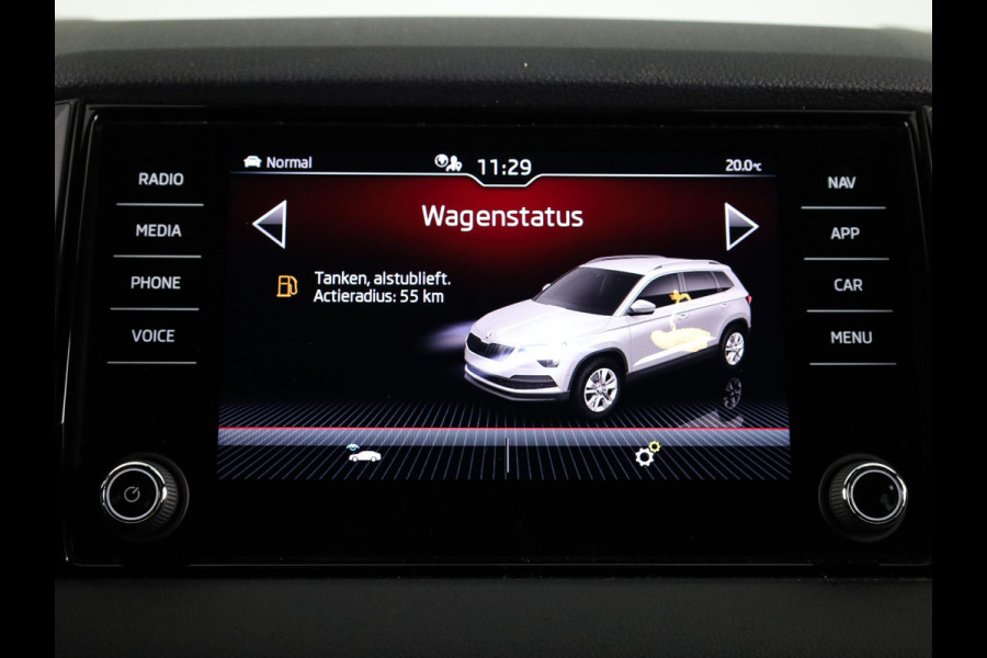 Škoda Karoq 1.5 TSI ACT Sportline Business 150pk | Wegklapbare trekhaak | Navigatie | Parkeercamera | Led koplampen