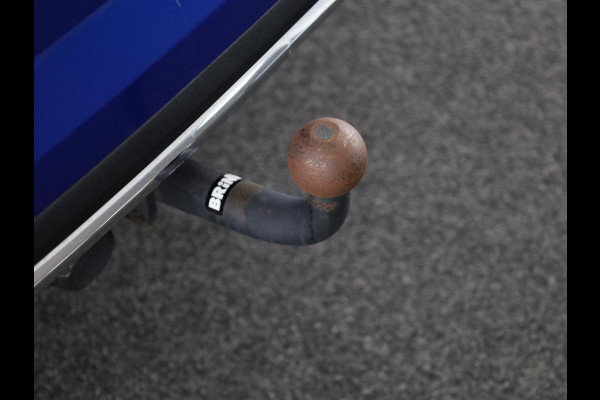 Škoda Karoq 1.5 TSI ACT Sportline Business 150pk | Wegklapbare trekhaak | Navigatie | Parkeercamera | Led koplampen