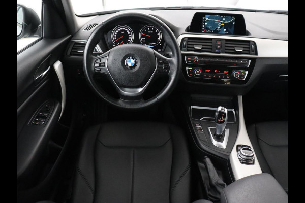 BMW 1-serie 118i Executive | Schuifdak | Leder | Stoelverwarming | Camera | Full LED | Navigatie | Parkeerhulp | Climate control | Bluetooth | Cruise control