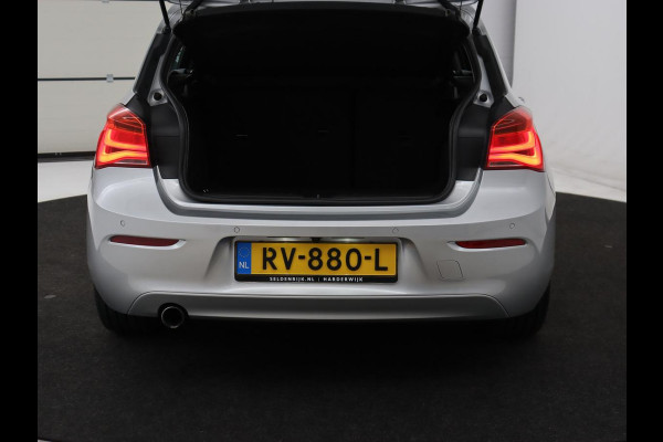 BMW 1-serie 118i Executive | Schuifdak | Leder | Stoelverwarming | Camera | Full LED | Navigatie | Parkeerhulp | Climate control | Bluetooth | Cruise control