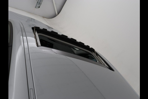 BMW 1-serie 118i Executive | Schuifdak | Leder | Stoelverwarming | Camera | Full LED | Navigatie | Parkeerhulp | Climate control | Bluetooth | Cruise control