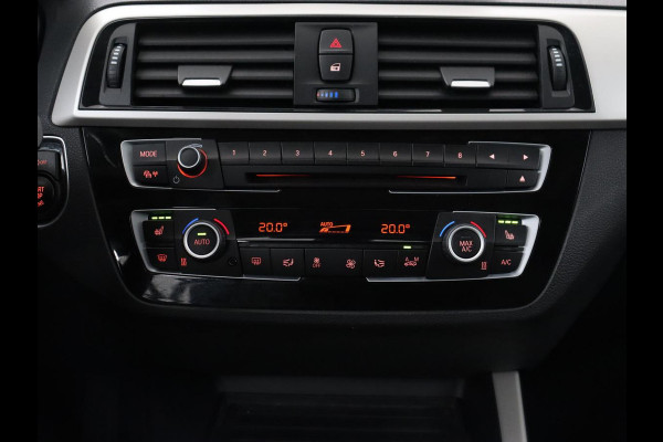 BMW 1-serie 118i Executive | Schuifdak | Leder | Stoelverwarming | Camera | Full LED | Navigatie | Parkeerhulp | Climate control | Bluetooth | Cruise control
