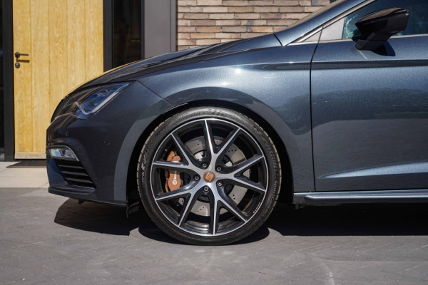 Seat Leon Cupra Edition Silver Pano/ACC/DCC/Beats/Schalen/Brembo