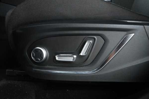 Lynk & Co 01 1.5 Zwarte hemel, Panorama, Digital Dash!