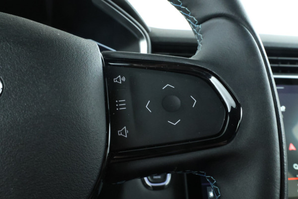 Lynk & Co 01 1.5 Zwarte hemel, Panorama, Digital Dash!