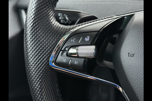 Škoda ENYAQ iV 60 Panoramadak Warmtepomp Trekhaak SOH 93% Elek.Stoel+Memory Navi 3-Zone Ecc 360°Camera Adap.Cruise Apple Carplay Android Auto Stoel+Stuurverwarming Lmv P Assist Keyless advanced Led Matrix Klimaat Plus Origineel Nederlandse Auto 1.000KG Trekgewicht